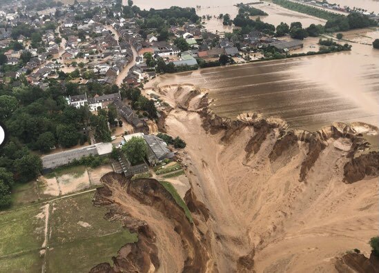 &bullet;  Fotó: Videófelvétel
