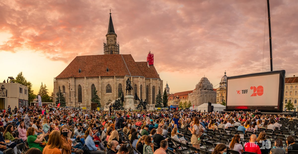A főtéri vetítéseken ugyan van maszk és lázmérés, de lazult a tavalyi szigor •  Fotó: Facebook/TIFF