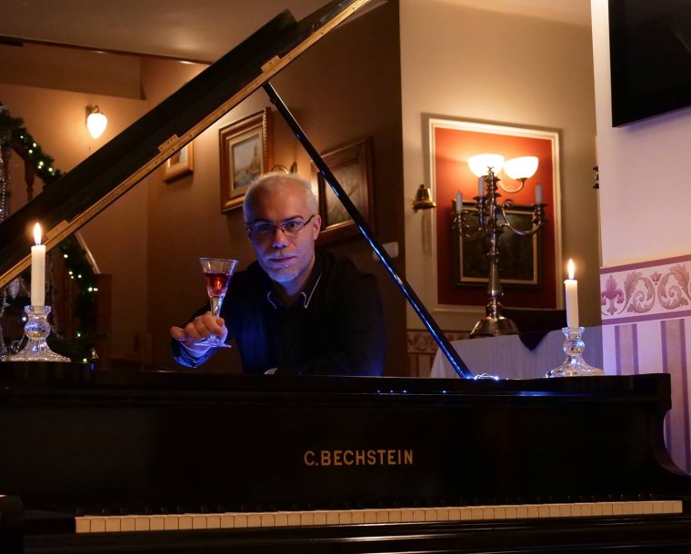 Rekorddöntésre készül Thurzó Zoltán nagyváradi zongoraművész