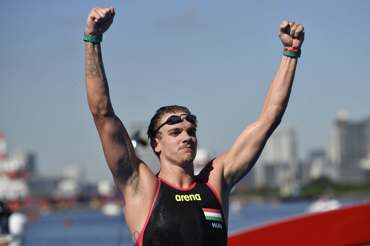 A friss olimpiai ezüstérmes ünnepel a célba érést követően •  Fotó: MTI/Czeglédi Zsolt