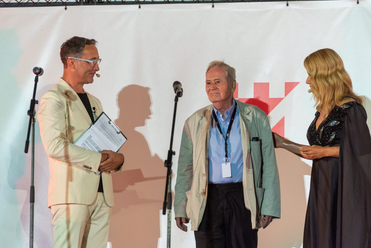 Tudor Giurgiu és Szabó István magyar rendező a zárógálán •  Fotó: MTI/Kiss Gábor