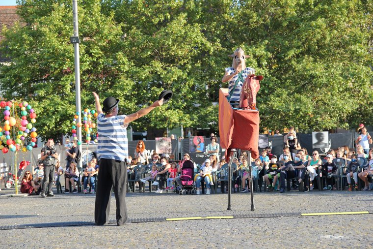 Az előadóművészek egy részét kifelejtették a munkanélküli-segély igényléséhez szükséges formanyomtatványból