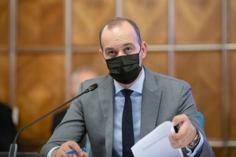 Nem tudja a frissen kenyérbe esett román pénzügyminiszter, mekkora a minimálbér