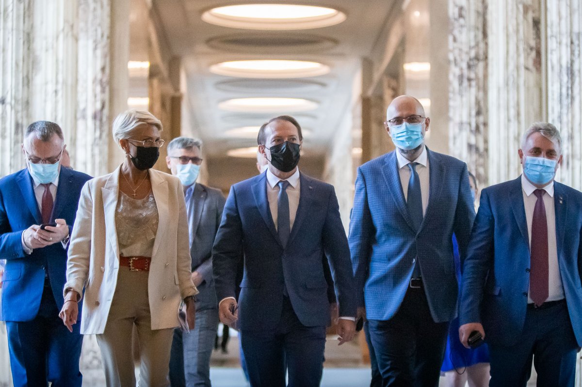 Szétesőben a nyerő csapat? Raluca Turcan erősen bírálta a pártelnököt •  Fotó: Gov.ro