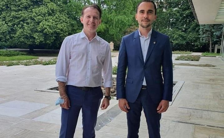 Távolmaradásért tisztség? Bűnvádi eljárást indított a DNA egy kormánypárti honatya ellen