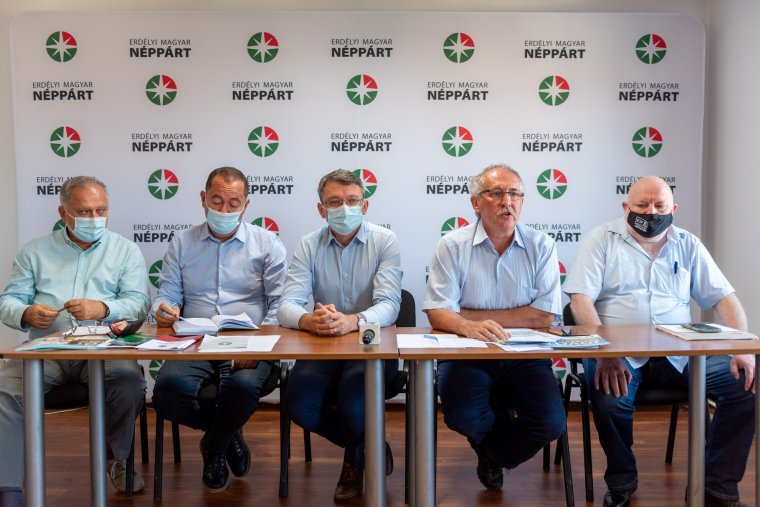 Szülinapi kilátások: helyi szinten versenyre, országosan együttműködésre készül a tízéves Erdélyi Magyar Néppárt
