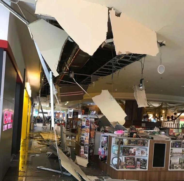 Beszakadt a kolozsvári Iulius Mall mennyezete