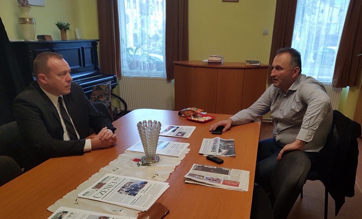 Ladányi Sándor református lelkész és Kopenetz Loránd főgondnok •  Fotó: Makkay József