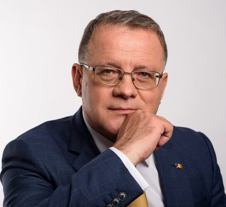 Csalódott pártjában, kilépett a PNL szenátusi frakciójából Adrian Oros mezőgazdasági miniszter