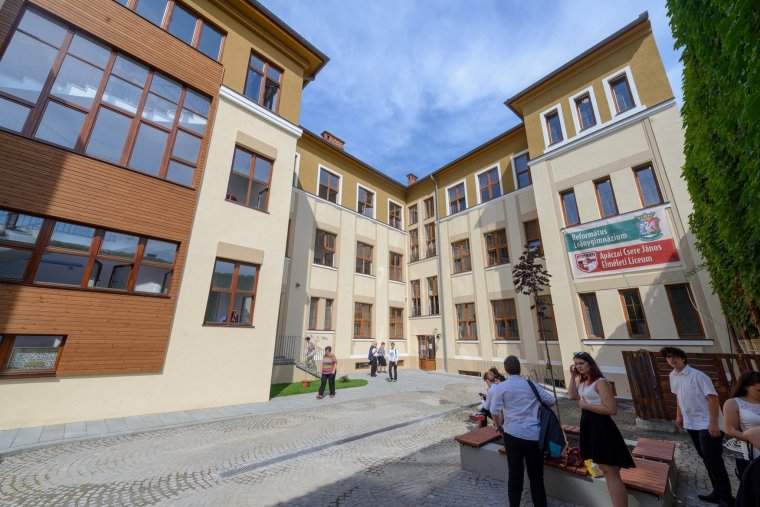 Premier: magyar diákoknak ítéltek kártérítést nyelvi diszkrimináció miatt