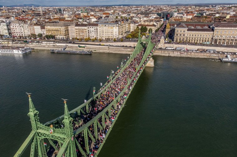 Budapestre látogat az Európai Parlament küldöttsége, hogy felmérje a kultúra és az oktatás helyzetét