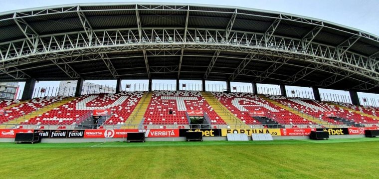 Egymásnak estek az UTA és a Dinamo szurkolói Aradon