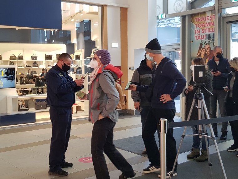 Pontosít a CNSU: kik mentesülnek a zöldigazolvány felmutatása alól?