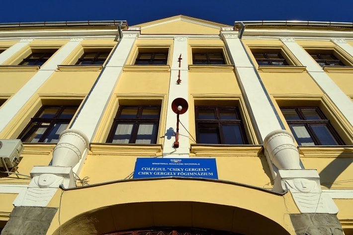 A Csiky Gergely Főgimnázium iskolaépülete •  Fotó: Facebook/Csiky Gergely Főgimnázium Arad