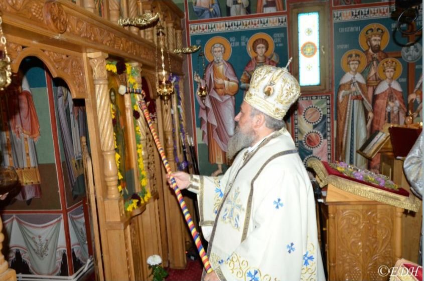 •  Fotó: Episcopiadevei.ro