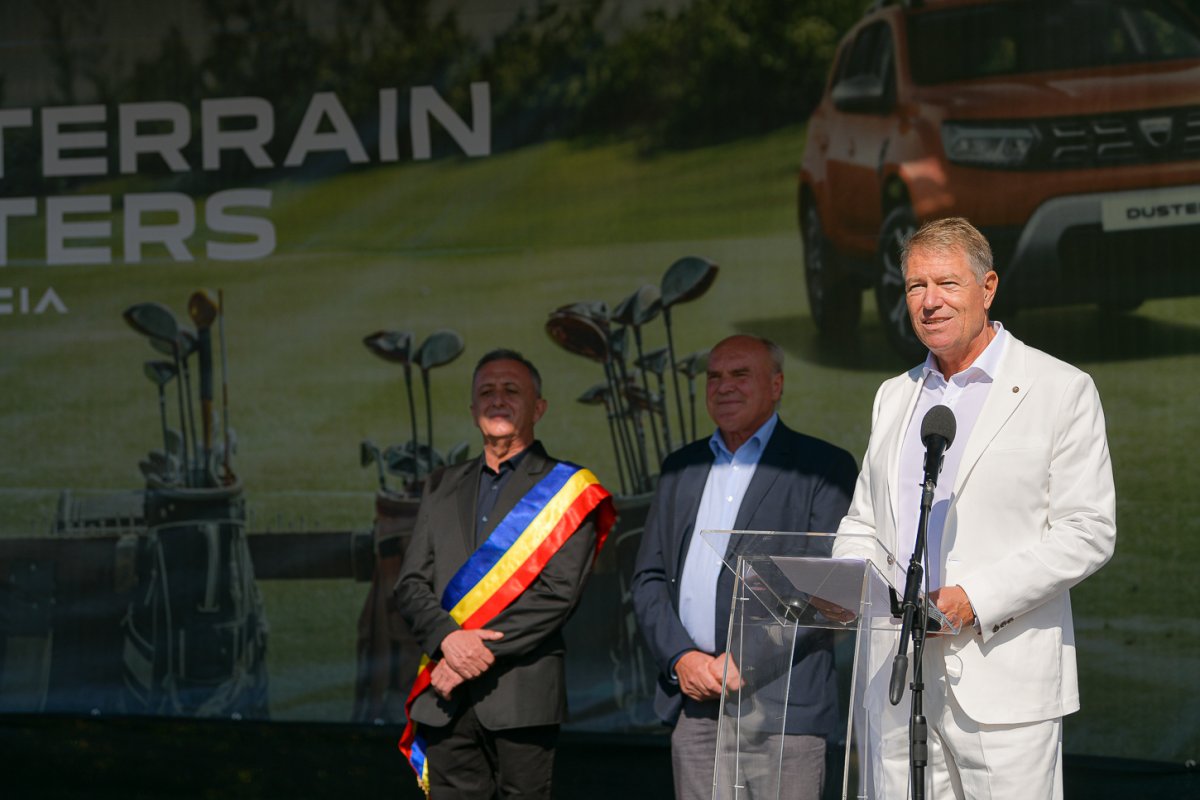 Klaus Iohannis a Paul Tomiță Golfkupa díjátadásán szeptember 18-án •  Fotó: Presidency.ro