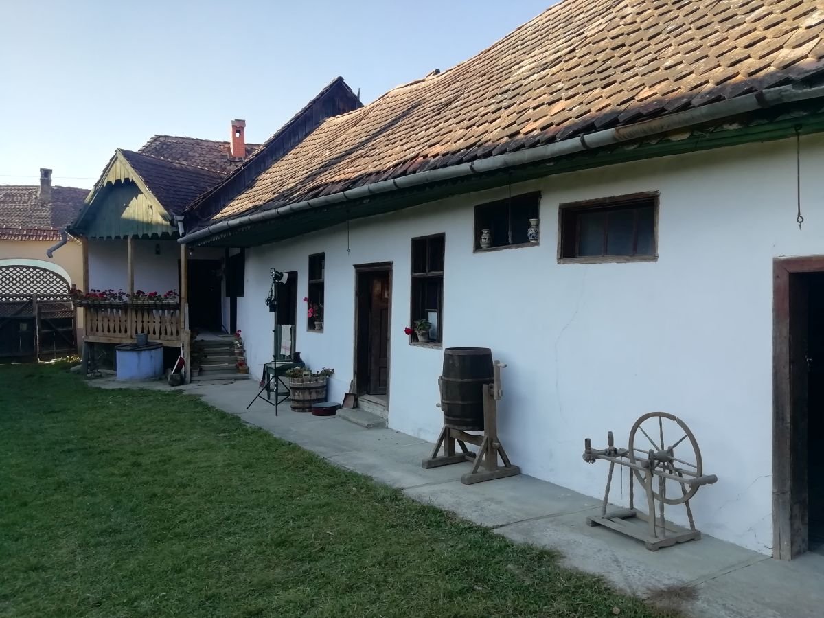 A Kincses porta még ma is őrzi százharminc éves  polgári ház egykori küllemét •  Fotó: Oláh Eszter