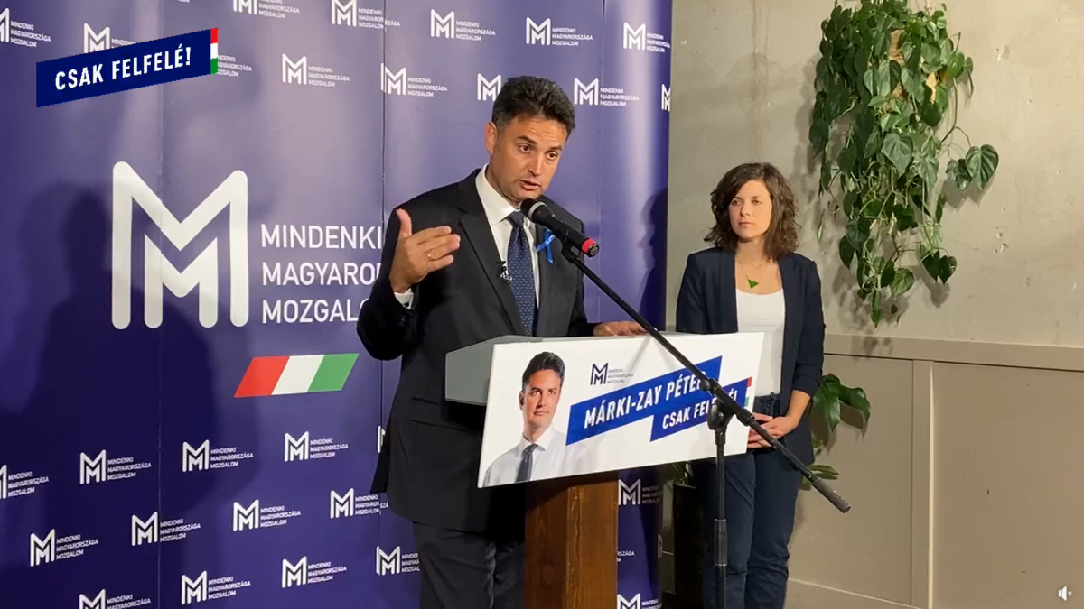 Márki-Zay Péter az ellenzéki előválasztás eredményét értékelő vasárnap esti budapesti sajtóértekezletén •  Fotó: Képernyőfelvétel