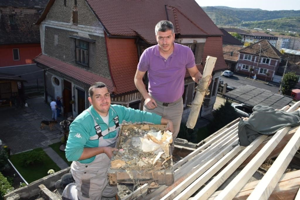 Kincsre bukkantak a medgyesi Oberth-emlékház renoválásakor • Fotó: Ora de Mediaș