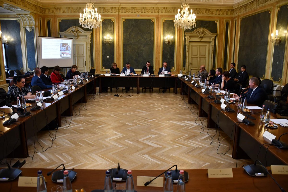 &bullet;  Fotó: Facebook/Nemzetpolitikai Államtitkárság