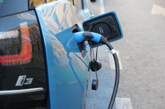 Megnyitják a pénzcsapot: hétfőtől indul az iratkozás a Roncsautó Plusz programba