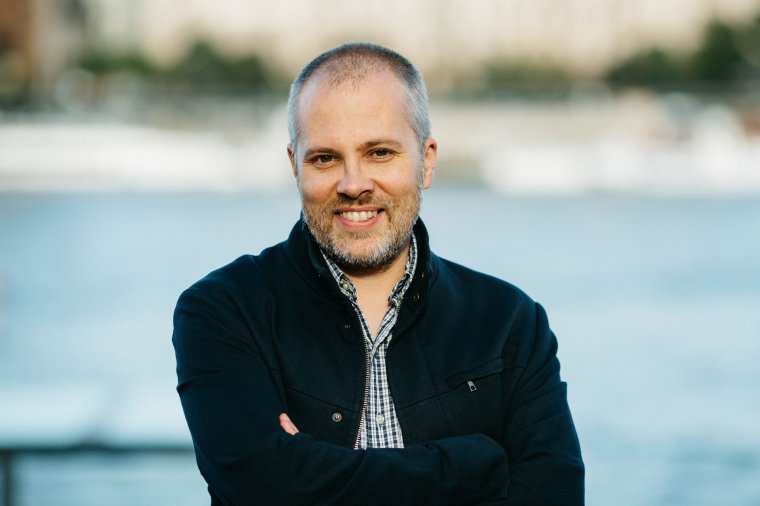 „A gyerekeim avattak gyerekkönyvíróvá” – Zágoni Balázs kolozsvári író kicsiknek szóló írásairól, ifjúsági regényeiről