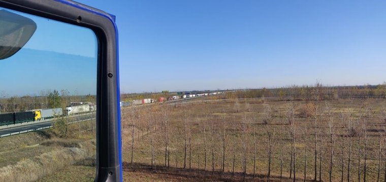 Szokásjoggá vált a csúszópénzkérés a borsi átkelőhelyen, fedett nyomozó buktatta le a korrupt határőröket
