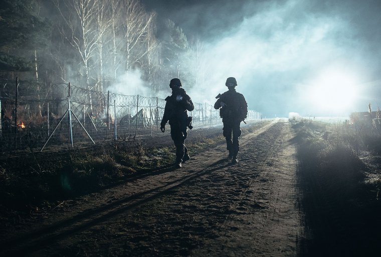 A lengyel hatóságok szerint fehérorosz rendvédelmisek felbujtására történnek erőszakos határsértési kísérletek