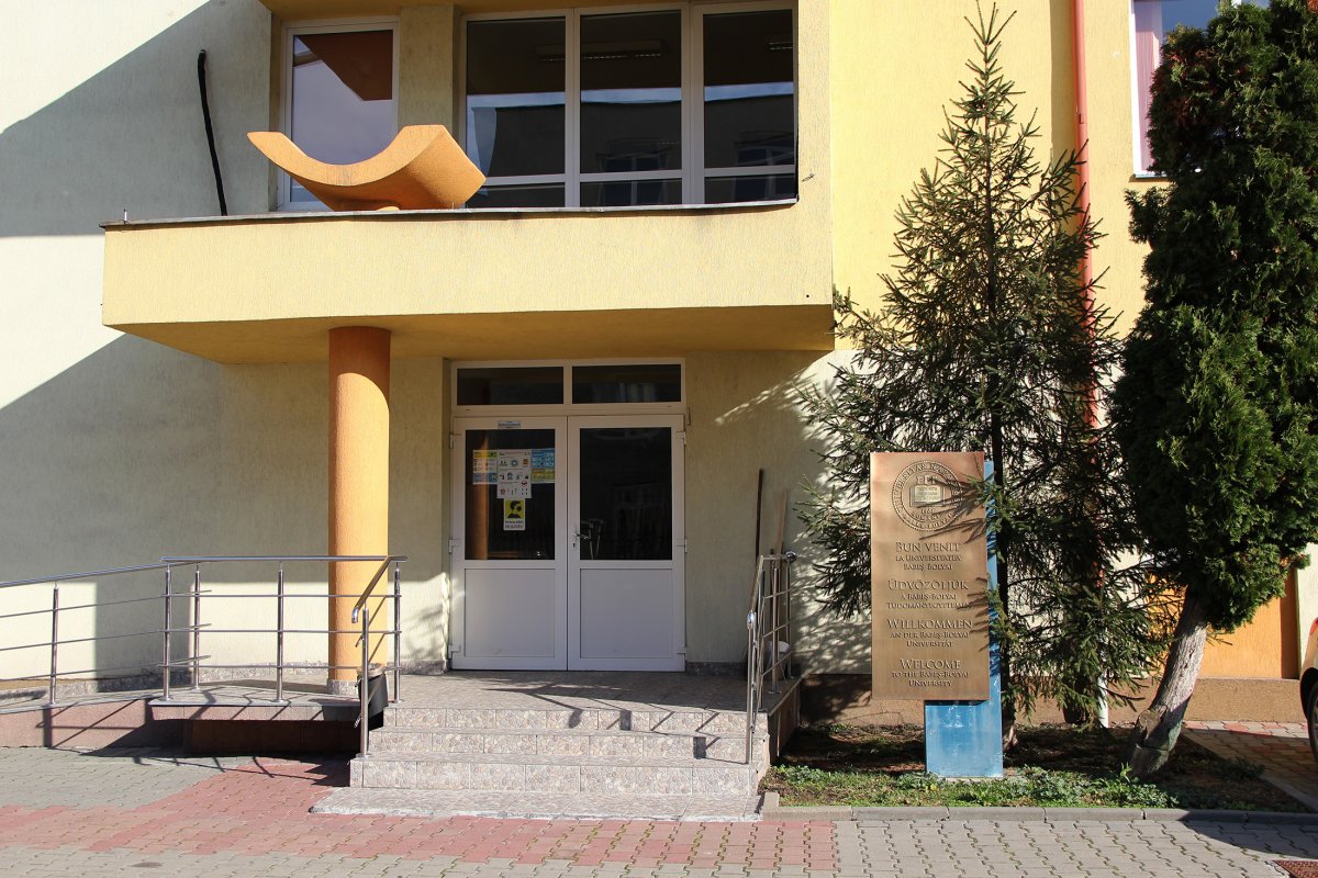 Elferdült értékrendek. A BBTE Pszichológia és Neveléstudományok Kara Kolozsváron •  Fotó: Jakab Mónika