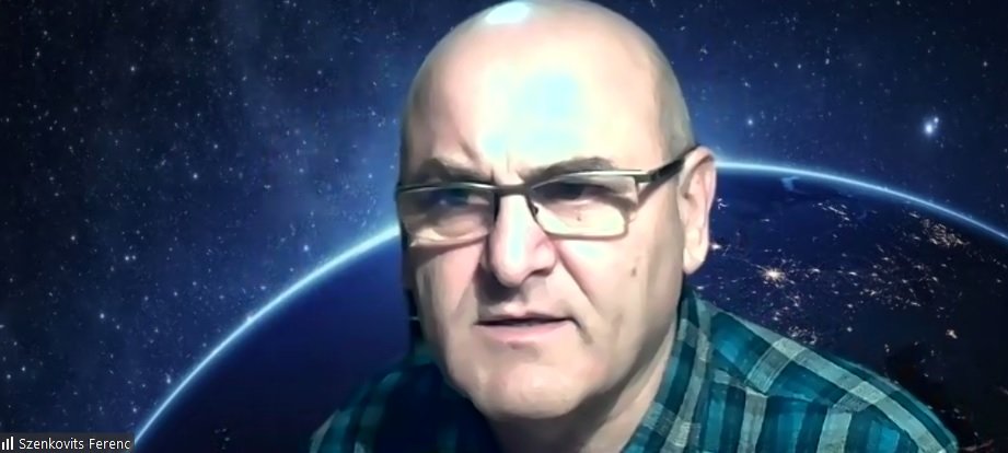 Szenkovits Ferenc alkalmazás segítségével mutatta be a csillagokat •  Fotó: Simó Helga