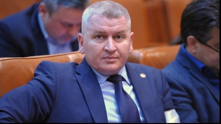 Koalíciós feszültség: PSD-s miniszterek kirúgását követeli a plágiumbotrányba belebukott volt liberális tárcavezető