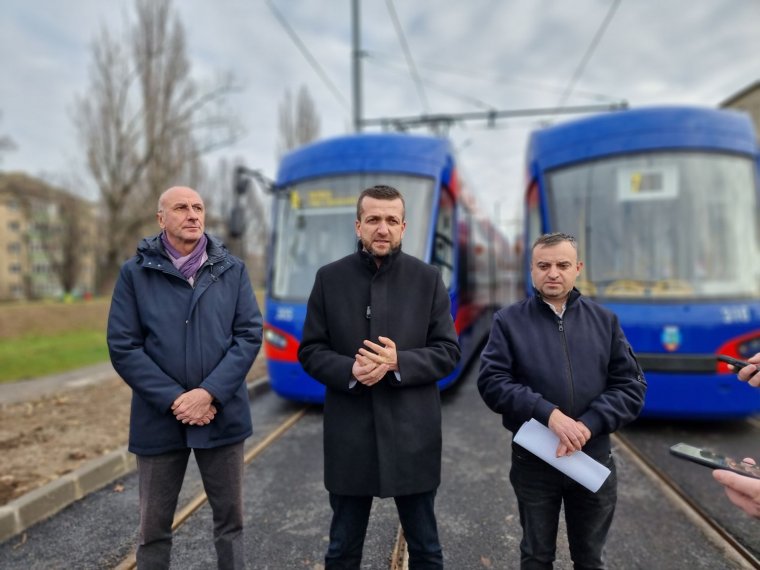 Nagyváradi „villamospremier”: új sínpárt avattak, szerdán indul az új körjárat