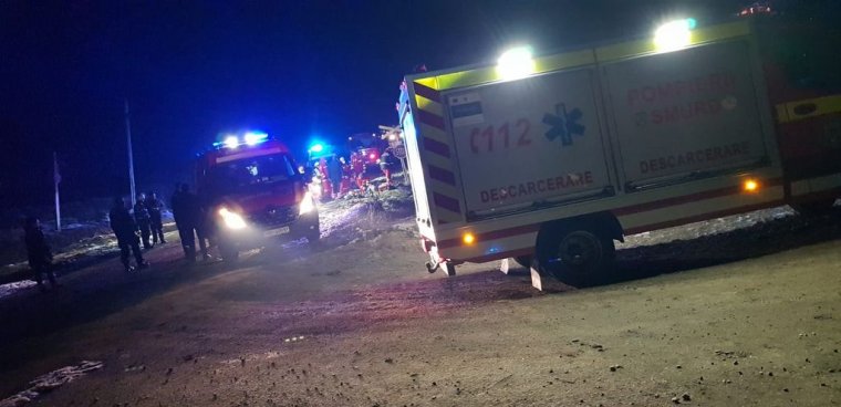 Vonattal ütközött autó Beszterce-Naszód megyében, két kiskorú szörnyethalt