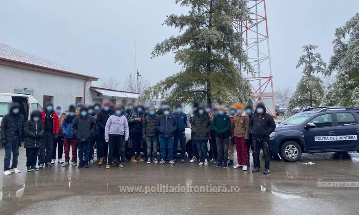 •  Fotó: Román határőrség
