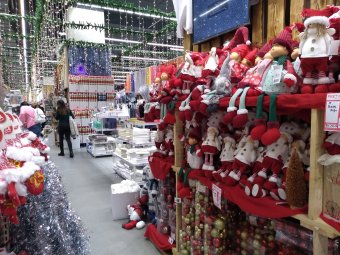 Kevesebbet költünk karácsonyi ajándékra: a romániai lakosság többsége 50–200 euróból tervez gazdálkodni