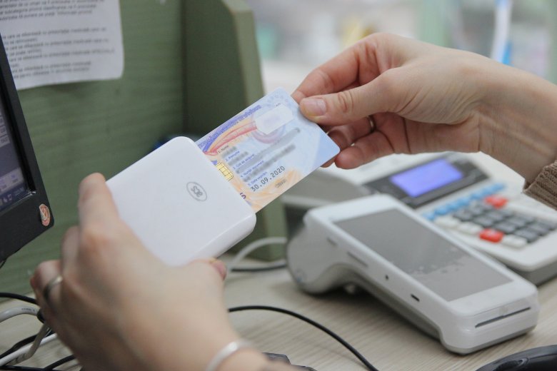 Rogobete: az egészségügyi kártyákat egyelőre nem helyettesíthetik az e-személyik