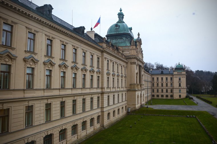 Megtiltották a külföldiek beutazását Csehországba