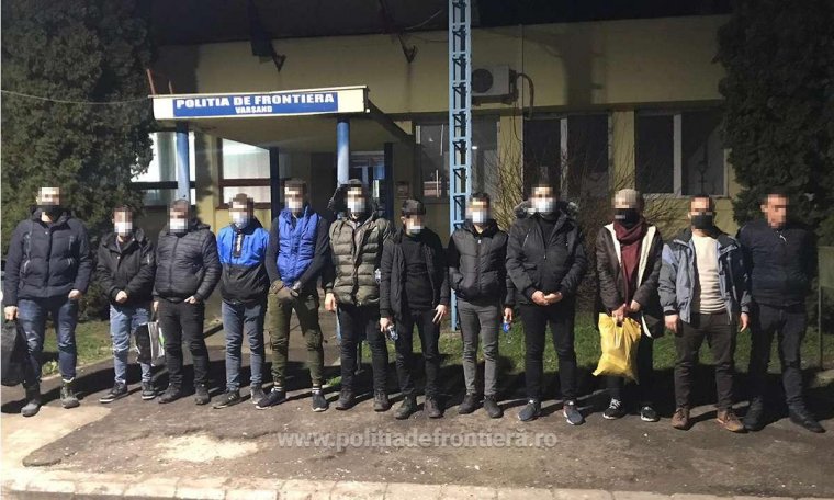 Több mint harminc migránst tartóztattak fel a román–magyar határon