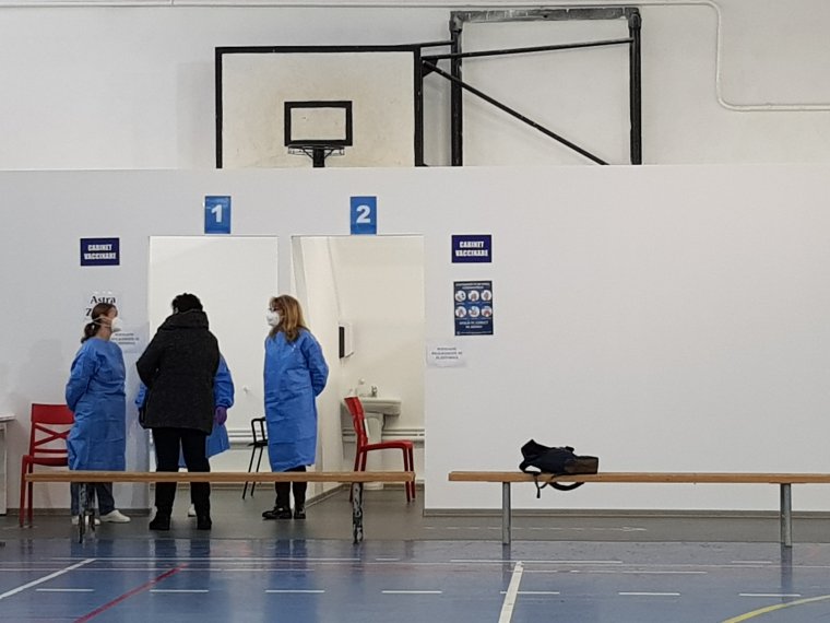 Csökkent, de 4000 felett maradt az új fertőzöttek száma