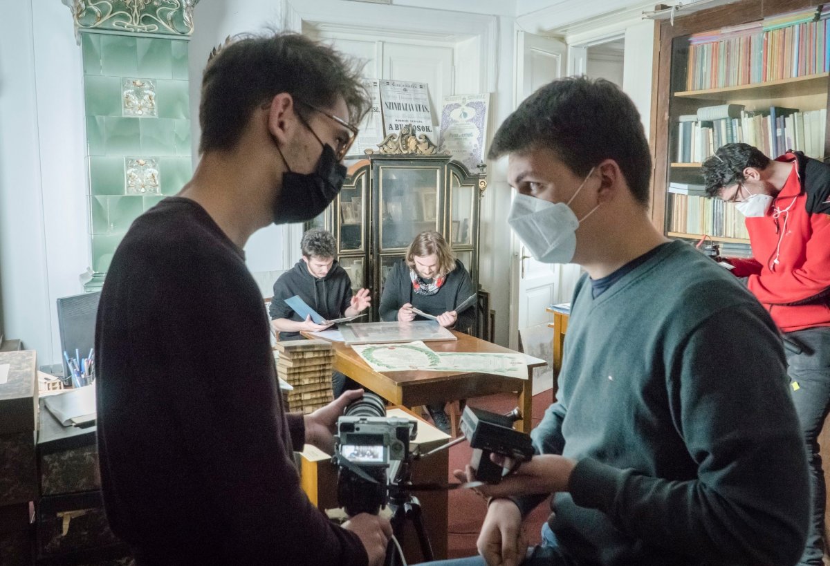 •  Fotó: BBTE Színház és Film Kara - Facebook