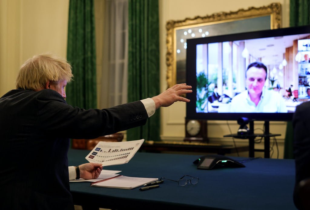 Boris Johnson brit miniszterelnök szerint kormánya meg akarja akadályozni az új koronavírus-változatok behurcolását •  Fotó: Boris Johnson/Facebook