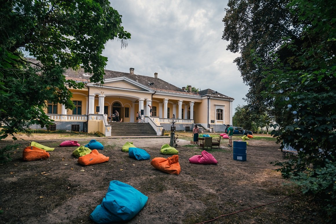 Nyári rendezvény a sándorhomoki kúria kertjében •  Fotó: Gönczy Tamás
