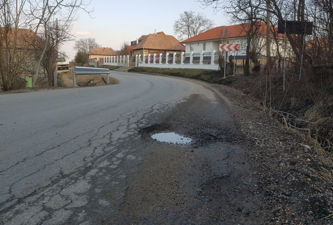 Ráfér a felújítás a főútra •  Fotó: Páva Adorján