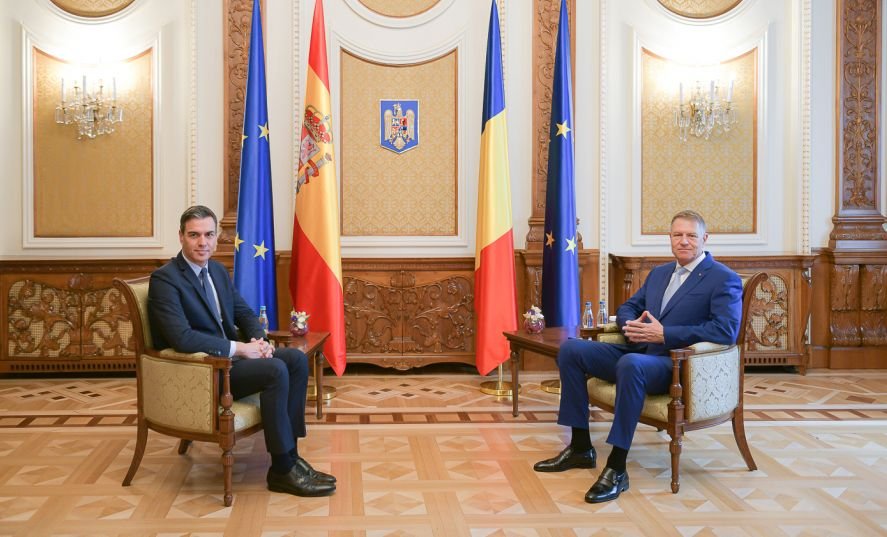 Klaus Iohannis Pedro Sanchez spanyol kormányfővel folytatott csütörtökön megbeszélést •  Fotó: Presidency.ro