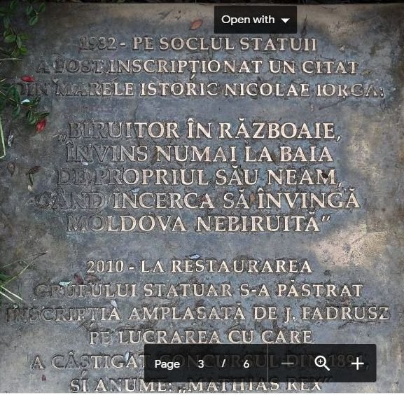 A Iorga-tábla, melyet a talapzat elé helyeztek •  Fotó: Forrás: Rácz Béla Gergely