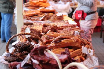 Szalonnamustra Csíkszeredában