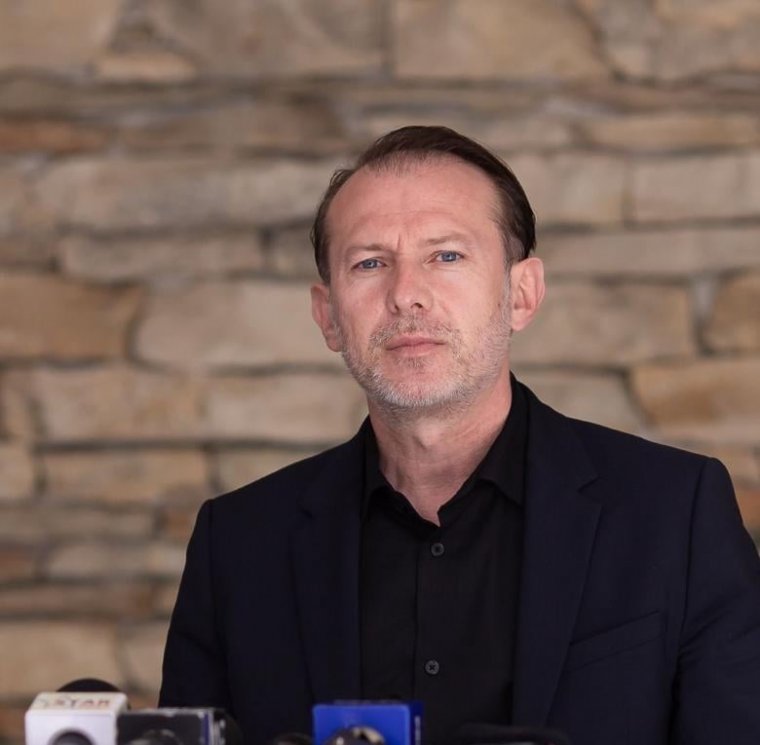 Superman másodszor is fejre állt: fél év után megbuktatták elnöküket a román liberálisok