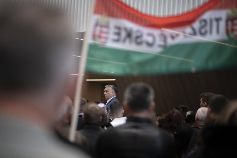 Orbán Viktor: mi meg tudjuk védeni a békét, a baloldal háborús kockázatot jelent