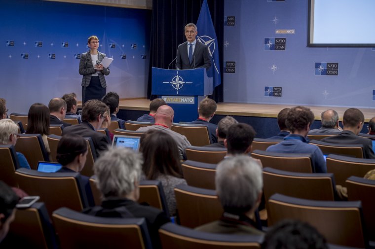 Finnország és Svédország benyújtotta hivatalos csatlakozási kérelmét a NATO-hoz