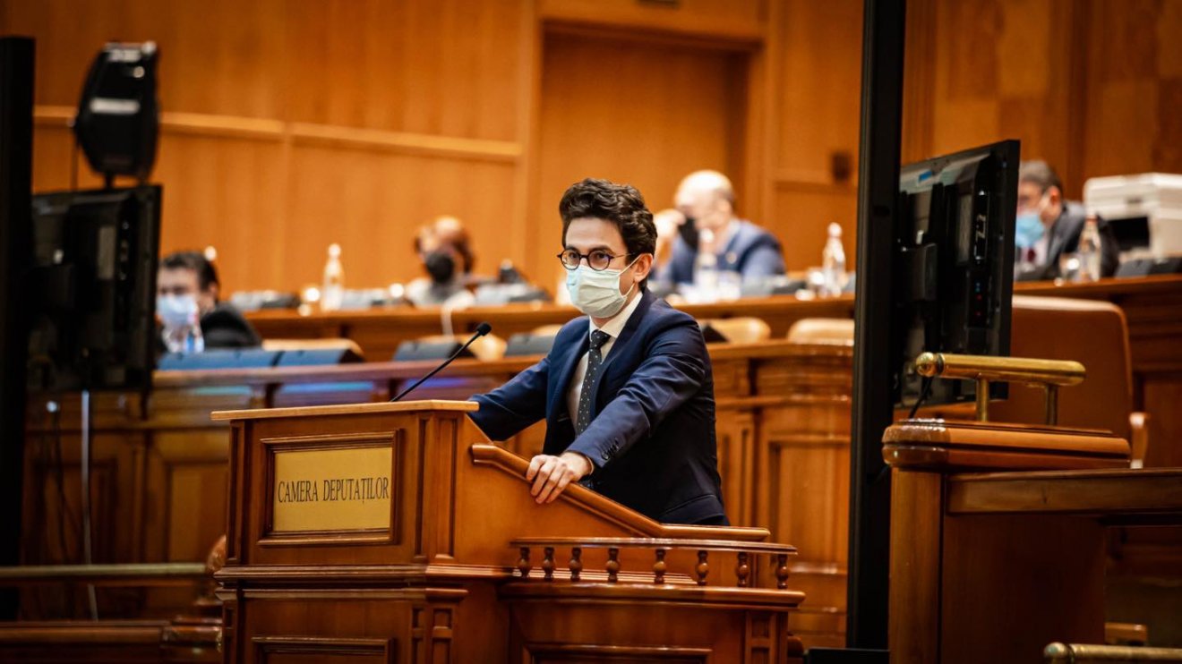 Iulian Bulai aljasnak nevezte képviselőtársa viselkedését •  Fotó: Iulian Bulai/Facebook
